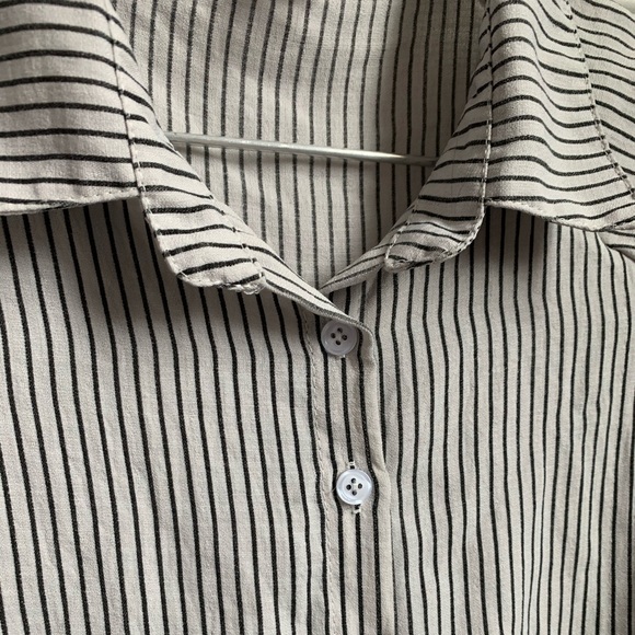 Short sleeve stripped blouse - Picture 2 of 6